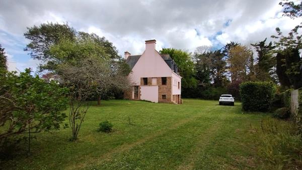 Maison à vendre 6 pièces bourg de COMBRIT (29) très grand terrain