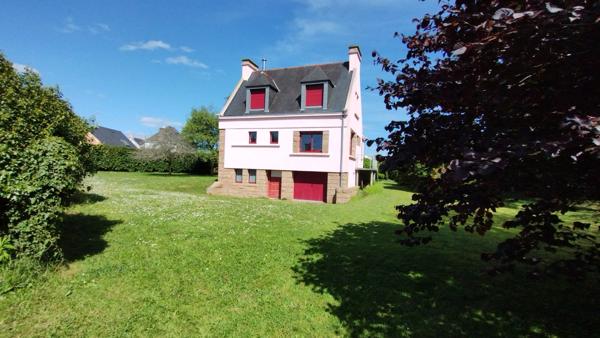 Maison à vendre 6 pièces bourg de COMBRIT (29) très grand terrain