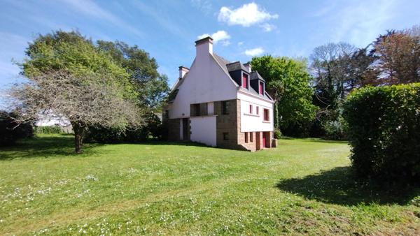 Maison à vendre 6 pièces bourg de COMBRIT (29) très grand terrain