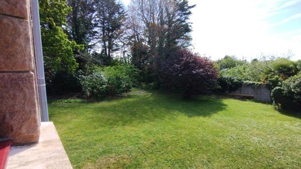 Maison à vendre 6 pièces bourg de COMBRIT (29) très grand terrain