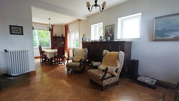 Maison à vendre 6 pièces bourg de COMBRIT (29) très grand terrain