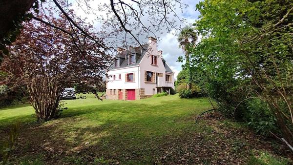 Maison à vendre 6 pièces bourg de COMBRIT (29) très grand terrain