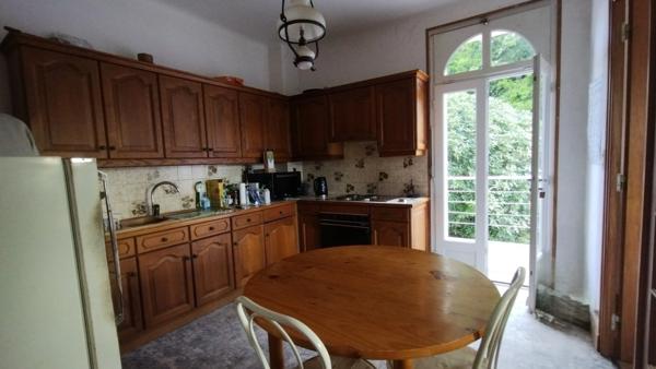 Maison à vendre 6 pièces bourg de COMBRIT (29) très grand terrain