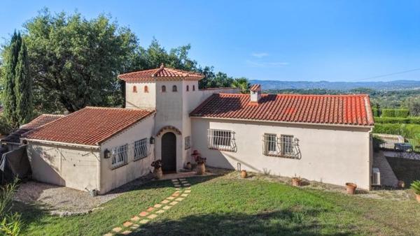 Maison à Valbonne, 06560 - 4 pièces 120m²
