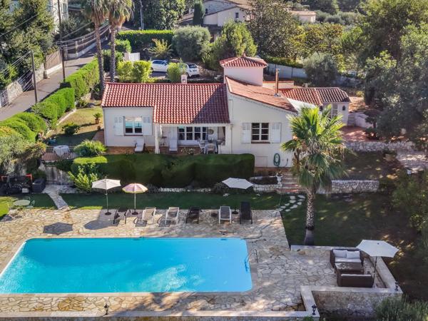 Maison à Valbonne, 06560 - 4 pièces 120m²