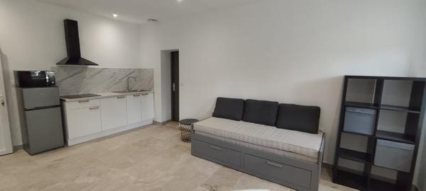 Studio 26 m² meublé rénové  Bagnols-sur-Cèze (30200)