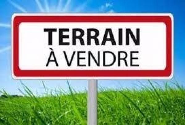 Terrain d'environ 900m² secteur campagne Le Moule