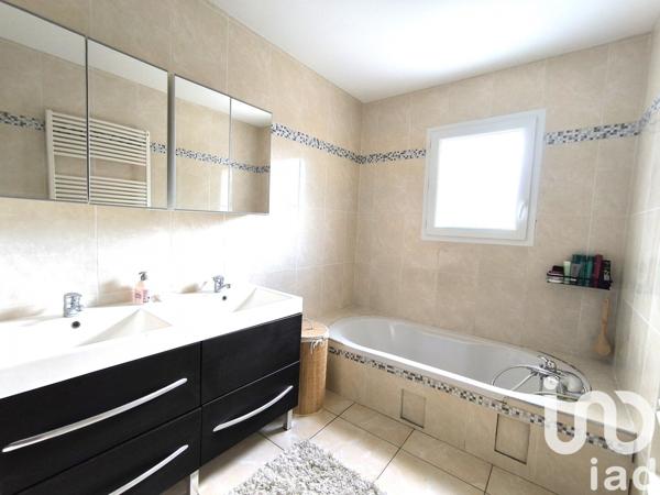 Maison à vendre 5 pièces 137 m² Saint-Chamond