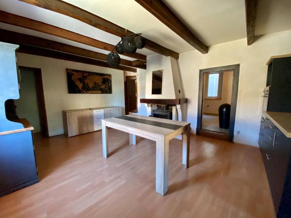 maison de hameau avec dépendance et terrains