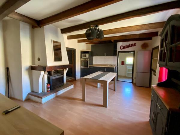 maison de hameau avec dépendance et terrains
