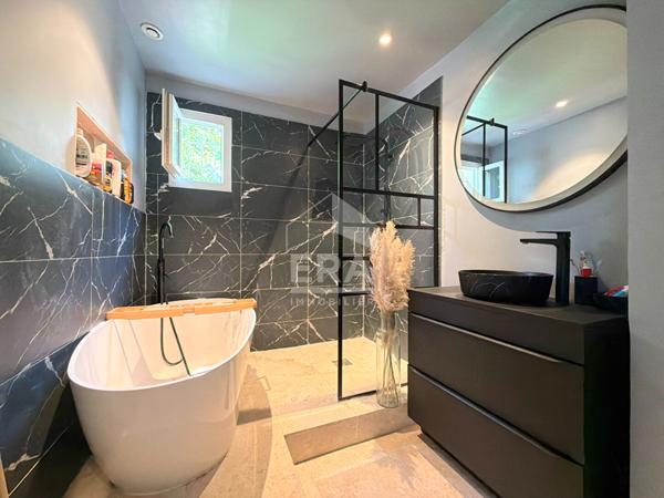 A VENDRE 84120 PERTUIS MAISON PLAIN PIED 5 PIECES D'ENVIRON 116 M² AVEC JARDIN ET PISCINE