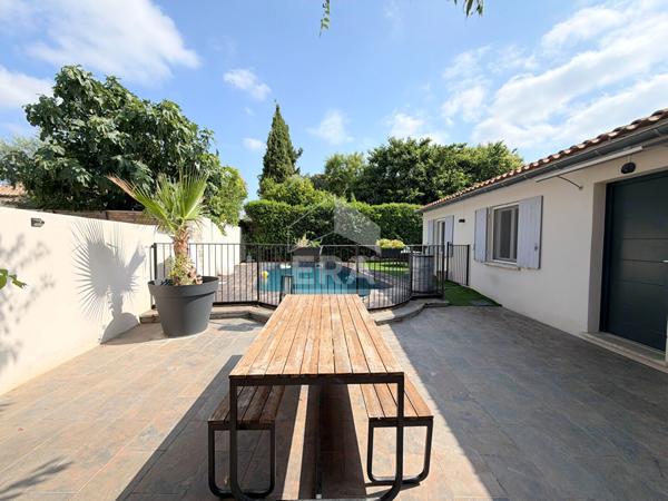 A VENDRE 84120 PERTUIS MAISON PLAIN PIED 5 PIECES D'ENVIRON 116 M² AVEC JARDIN ET PISCINE