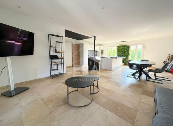 A VENDRE 84120 PERTUIS MAISON PLAIN PIED 5 PIECES D'ENVIRON 116 M² AVEC JARDIN ET PISCINE