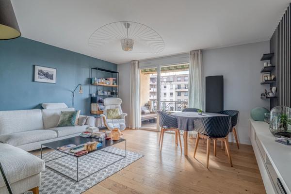 Appartement à vendre 3 pièces LYON 3EME ARRONDISSEMENT (69) terrasse piscine rénové archi