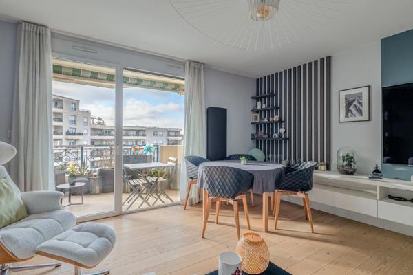 Appartement à vendre 3 pièces LYON 3EME ARRONDISSEMENT (69) terrasse piscine rénové archi