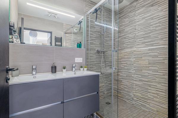 Appartement à vendre 3 pièces LYON 3EME ARRONDISSEMENT (69) terrasse piscine rénové archi