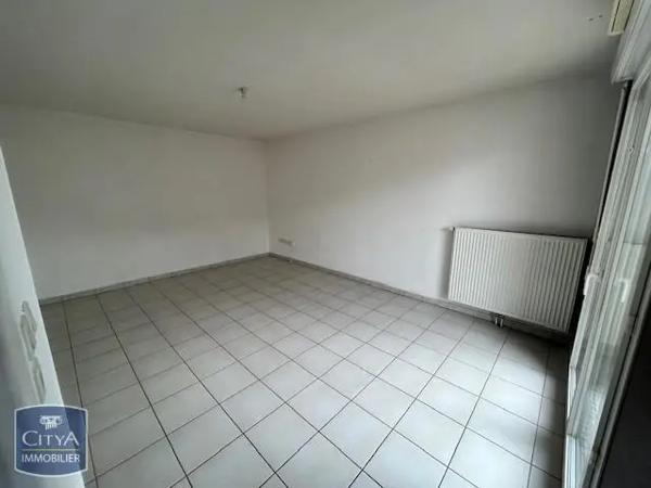 Appartement à louer 2 pièces 46.64m² Grand-Charmont (25200)