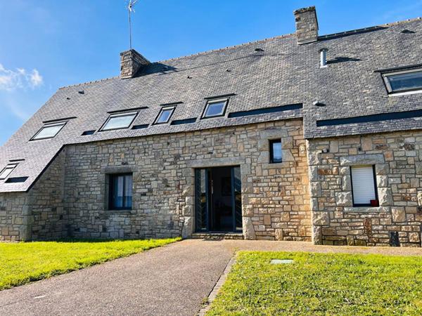 Surzur- Maison 205m2- 5 ch- Garages- Atelier- 1824m2 Terrain