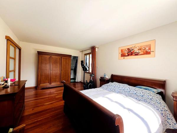 Surzur- Maison 205m2- 5 ch- Garages- Atelier- 1824m2 Terrain