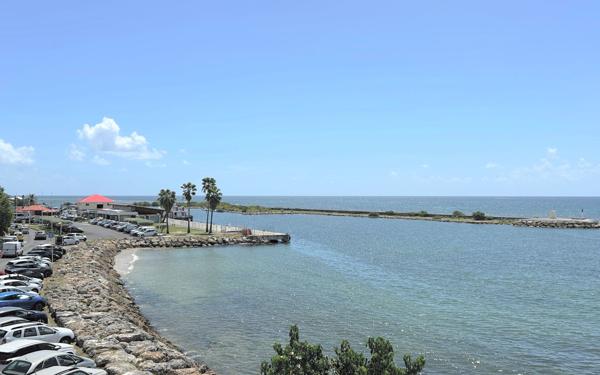 Appartement à vendre    3 pièces • 93,20 m2 Saint-François