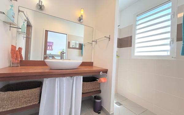 Appartement à vendre    3 pièces • 93,20 m2 Saint-François