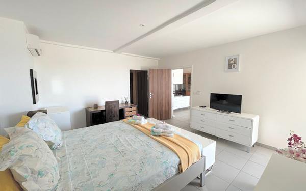 Appartement à vendre    3 pièces • 93,20 m2 Saint-François