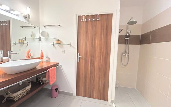 Appartement à vendre    3 pièces • 93,20 m2 Saint-François