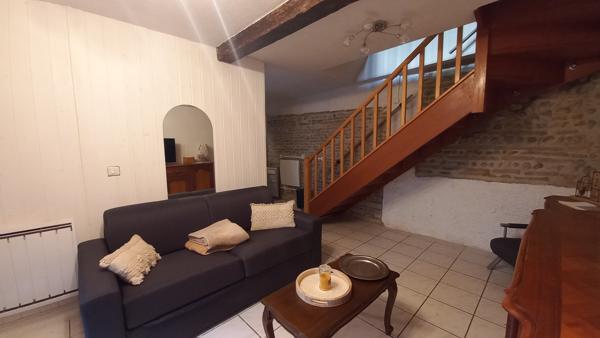 31310: MONTESQUIEU: Loue maison T2