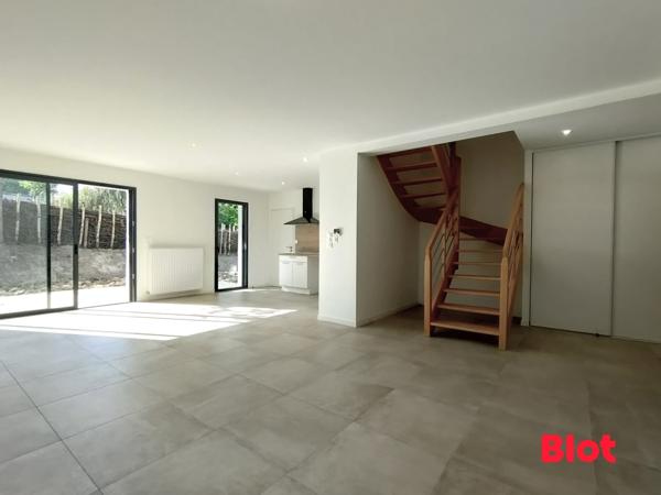 Maison 6 pièce(s)