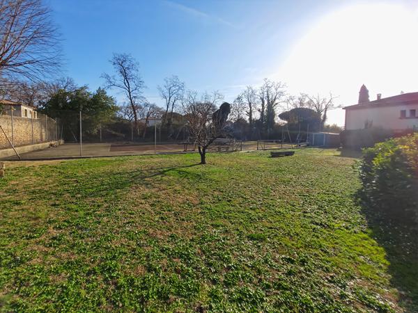 Maison Eyguieres 6 pièce(s) 241 m2 + Terrain de 4000m2