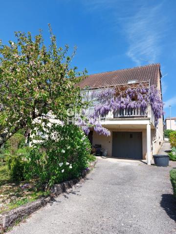 MAISON À VENDRE DE 7 PIÈCES DE 135,00 M²