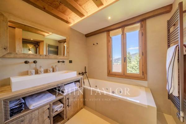 APPARTEMENT EN DUPLEX - MONT D'ARBOIS