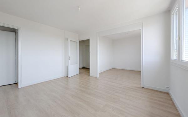 Appartement à vendre    3 pièces • 68 m2 Aurillac