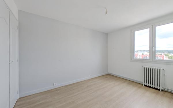 Appartement à vendre    3 pièces • 68 m2 Aurillac