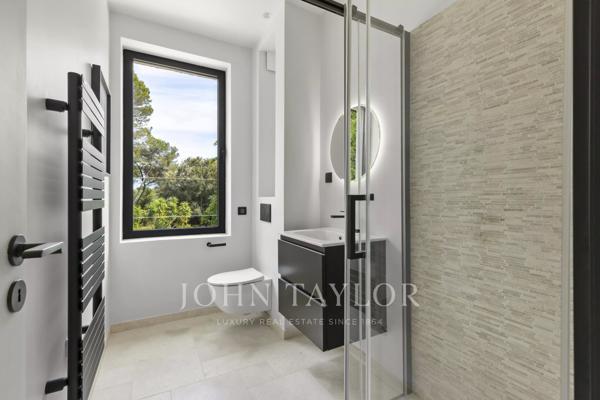 Villa avec 4 chambres + bureau à louer à Mougins