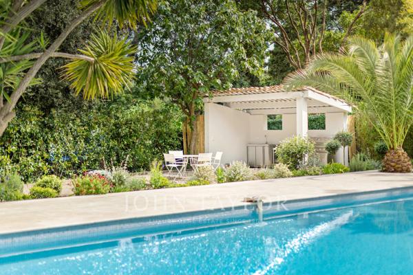 Villa avec 4 chambres + bureau à louer à Mougins