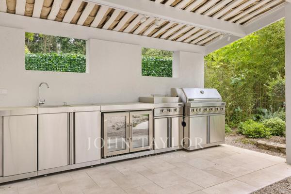 Villa avec 4 chambres + bureau à louer à Mougins