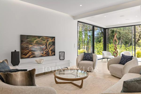 Villa avec 4 chambres + bureau à louer à Mougins