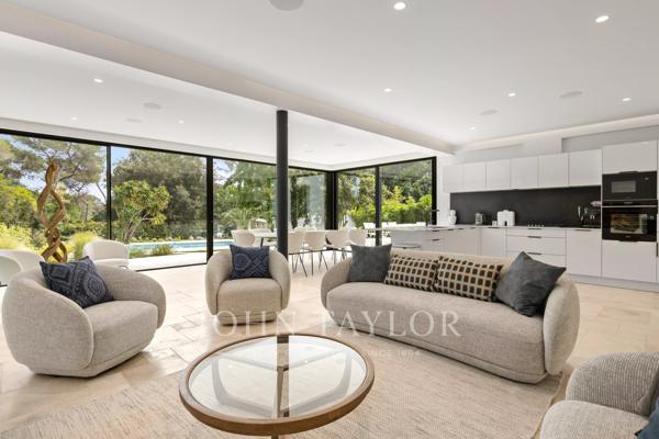 Villa avec 4 chambres + bureau à louer à Mougins