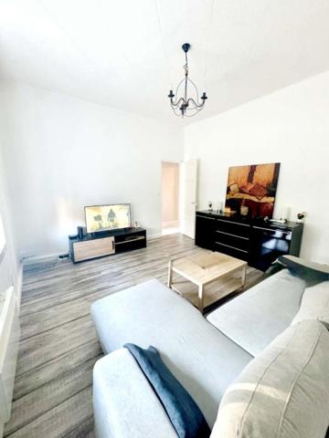 Appartement Istres 2 pièce(s) Avec Terrasse et JARDIN