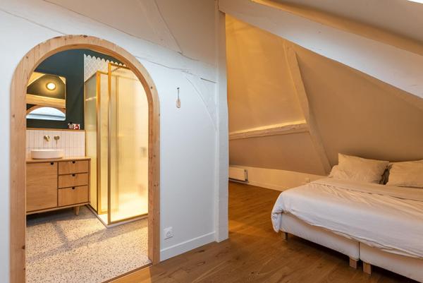 Triplex de caractère avec balcon en centre ville