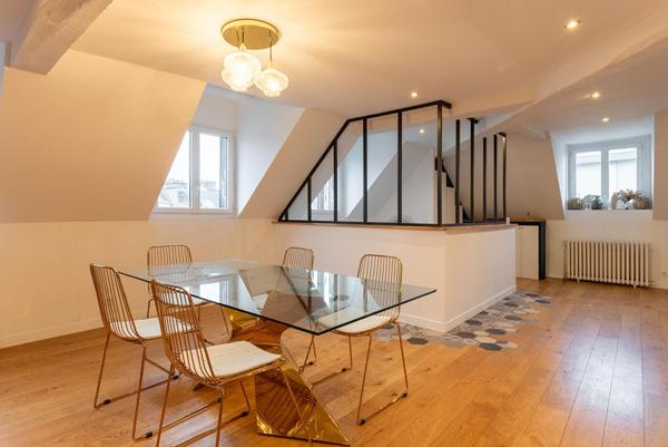 Triplex de caractère avec balcon en centre ville