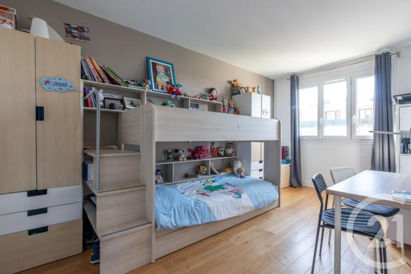 Appartement F4 à vendre  4 pièces - 80,27 m2 ST MAUR DES FOSSES - 94