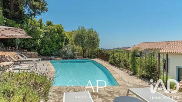 Location maison 7 pièces 182 m² Carqueiranne
