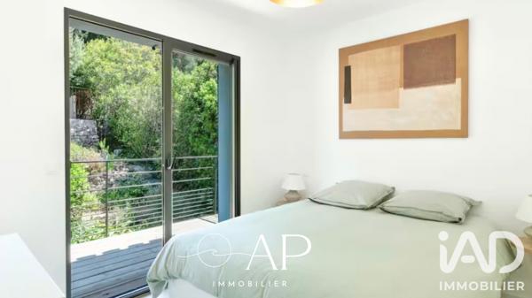Location maison 7 pièces 182 m² Carqueiranne