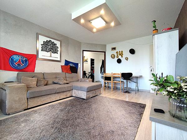 Appartement Saint Pierre Des Corps 4 pièce(s) 82.42 m2 proche Tours, commerces, écoles, Fil Bleu, Gare TGV, tram