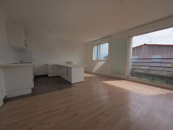 Appartement Romainville 2 pièce(s) 50.7 m2