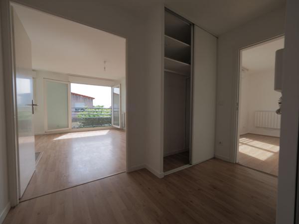 Appartement Romainville 2 pièce(s) 50.7 m2