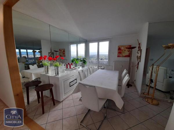 Appartement à louer 3 pièces 84.05m²