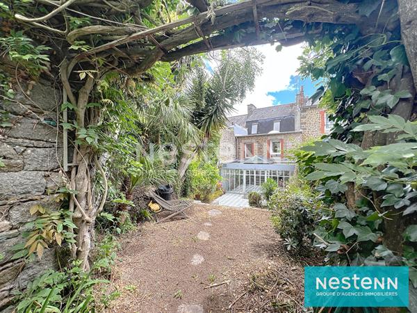 MAISON DE VILLE 4 CHAMBRES AVEC JARDIN CLOS QUARTIER SAINT MICHEL